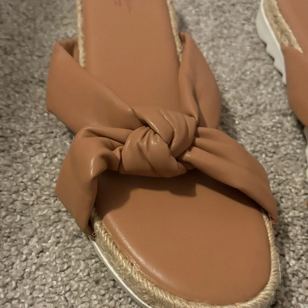 Universal Thread Brown Espadrille Slides padded sandals size 11 brown slip ons